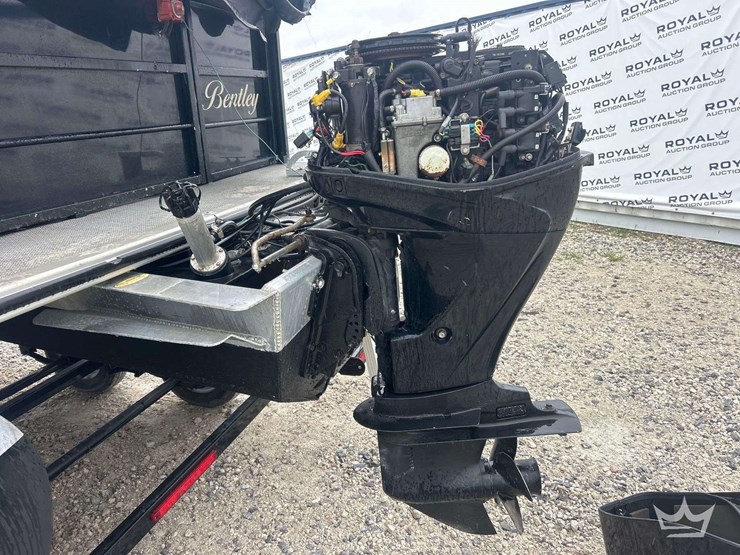 2018-20ft-bentley-200-cruise-pontoon-boat-w-2022-mid-america-t/a-trailer-image-8