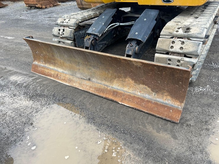 2023-deere-135-p-tier-image-72