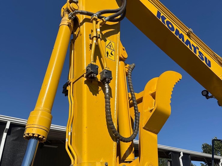 2022-komatsu-pc138us-image-16