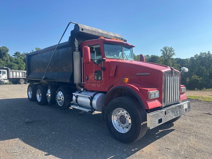 2004-kenworth-w900-image-13