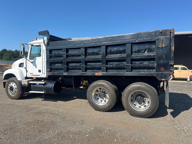 2006-mack-granite-cv713-image-4