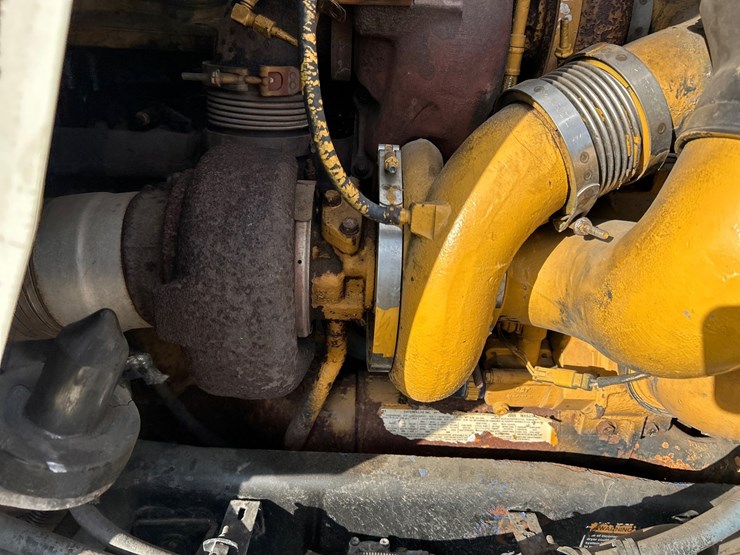 2006-caterpillar-c15-image-42