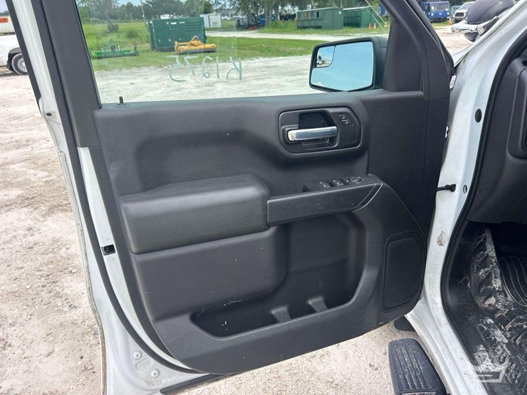 2021-chevrolet-silverado-1500-image-18