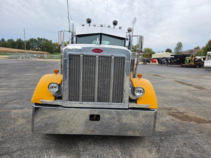 1994-peterbilt-379-image-8