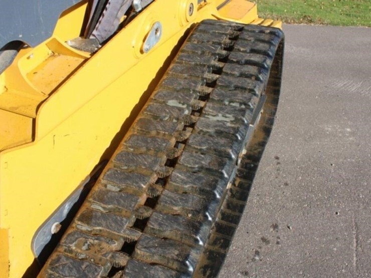 2024-deere-333g-image-36