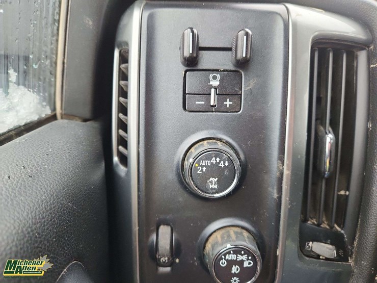 2018-chevrolet-silverado-1500-image-10
