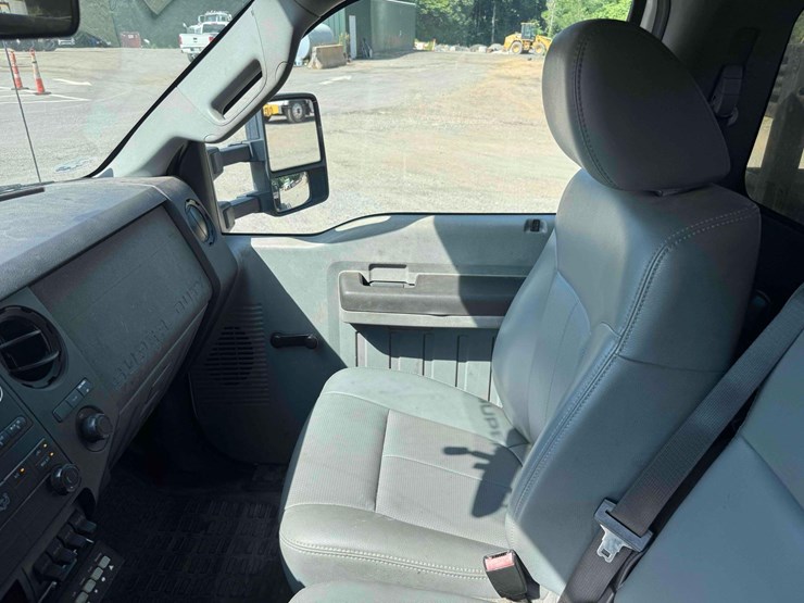 2011-ford-f350-image-23