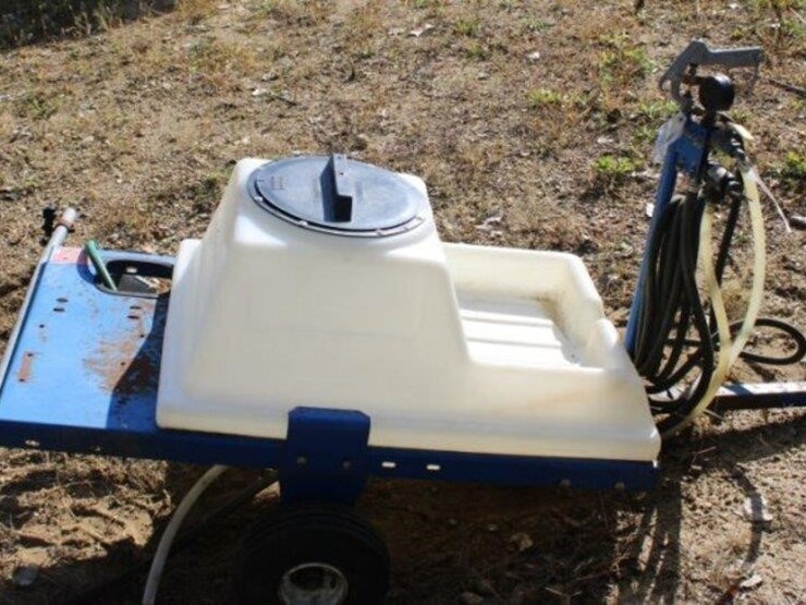 tow-behind-lawn-sprayer-image-6
