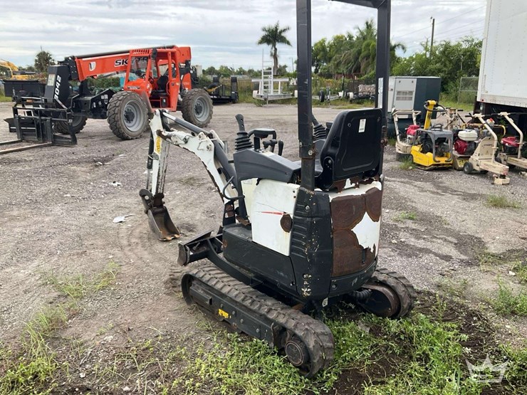 2021-bobcat-e10-image-3
