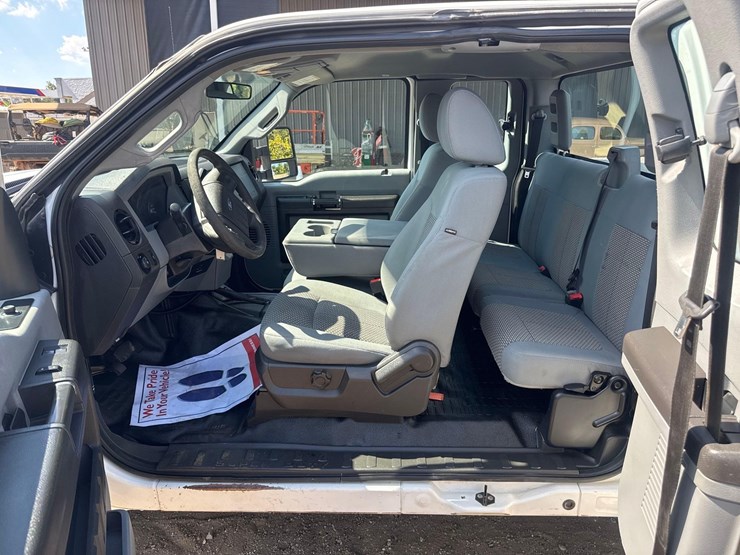 2012-ford-f250-xl-image-14
