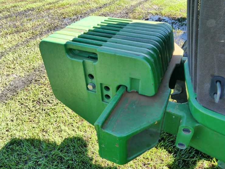 john-deere-6135e-image-11