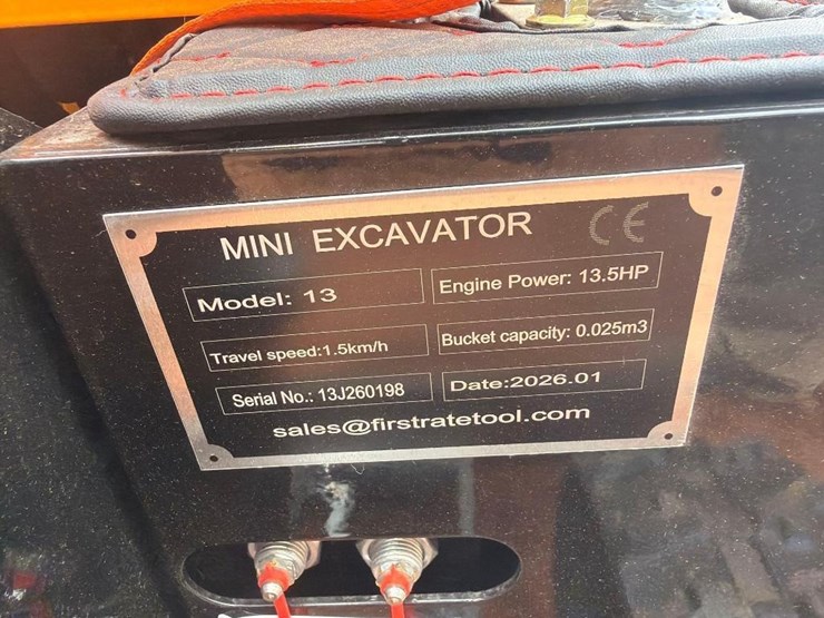 2026-future-13-mini-excavator-image-6