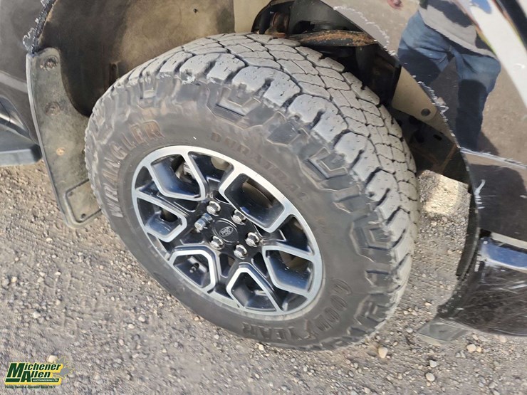 2021-ford-f150-image-12