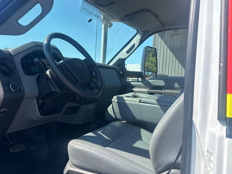 2022-ford-f750-image-38