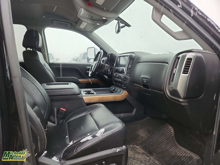 2018-chevrolet-silverado-1500-image-29