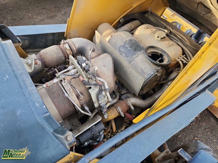 2014-deere-310sk-image-30