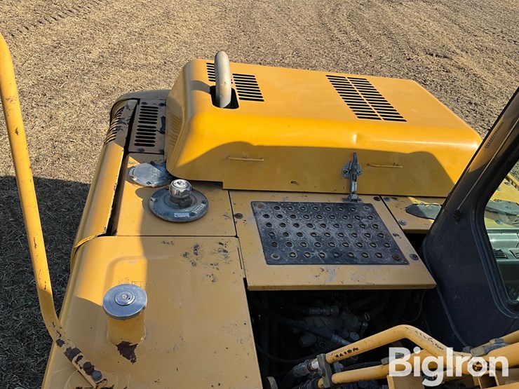 2005-deere-160c-lc-image-11
