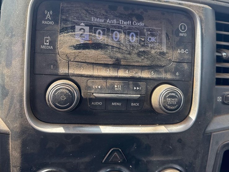 2013-dodge-ram-5500-image-19