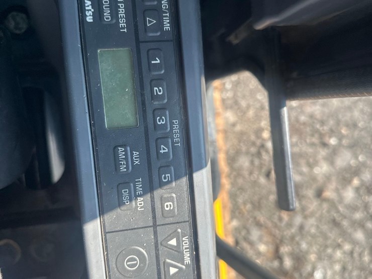 2021-komatsu-pc210-lc-11e0-image-38