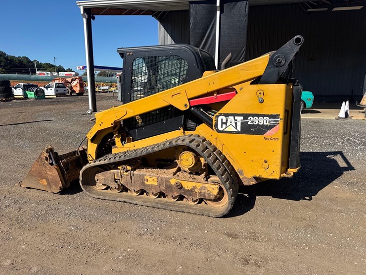 2016-caterpillar-299d2-image-3