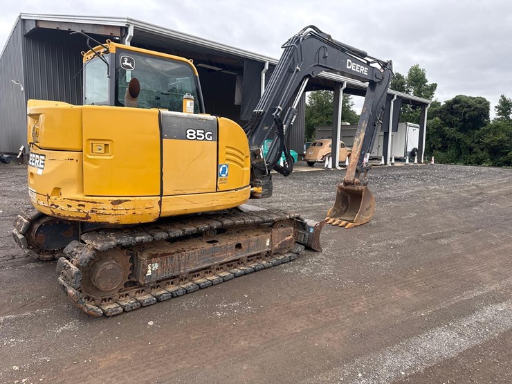 2019-deere-85g-image-7