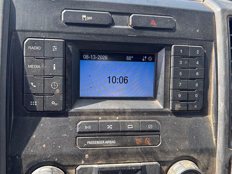 2020-ford-f350-xl-image-23