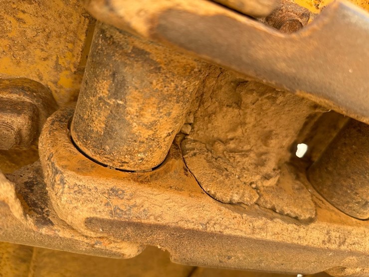 2014-caterpillar-d5k-lgp-image-21
