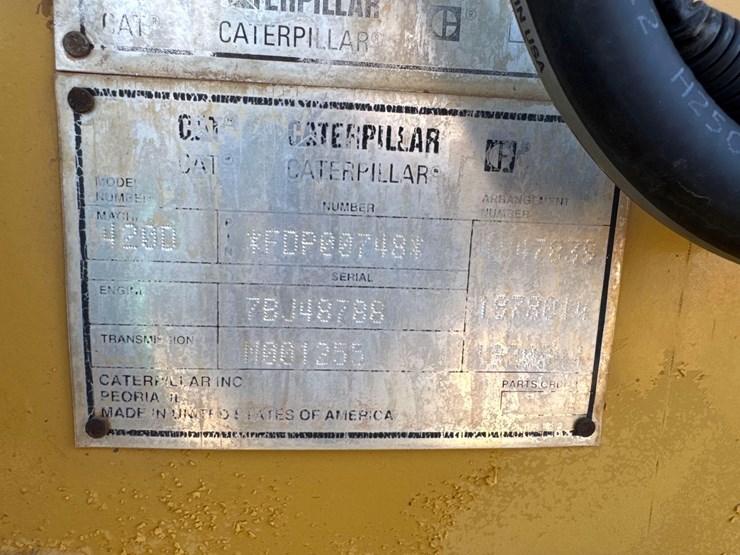 2001-caterpillar-420d-image-11
