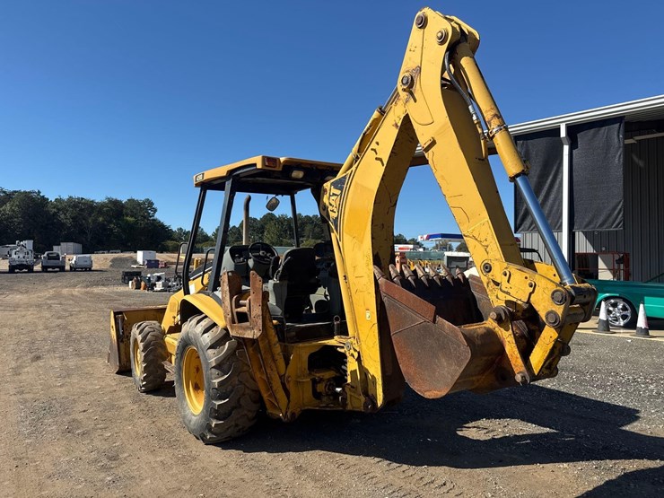2001-caterpillar-420d-image-4