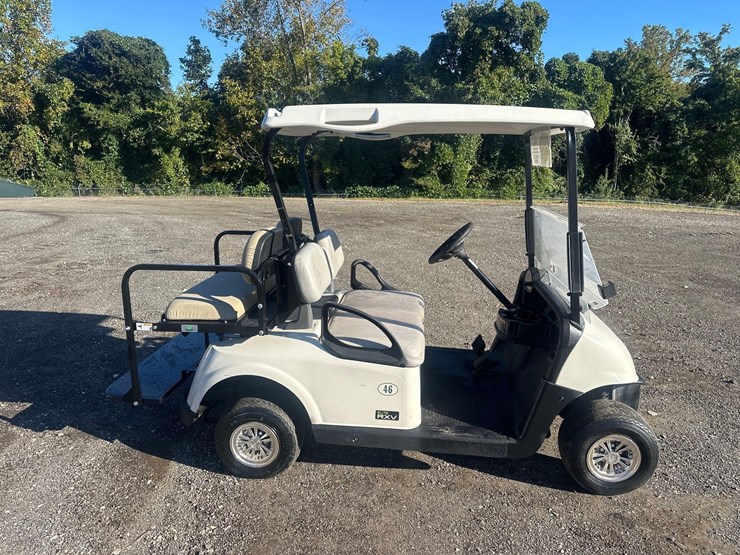 e-z-go-elite-rxv-4-passenger-golf-cart-image-2