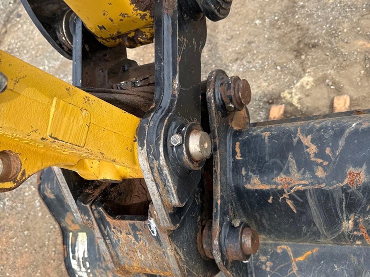 2023-caterpillar-306cr-image-17