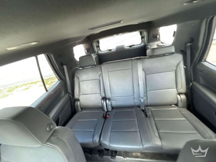2022-chevrolet-tahoe-image-22
