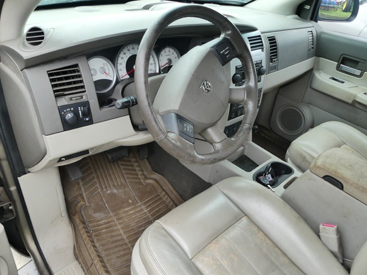 2006-dodge-durango-image-11