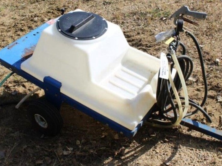 tow-behind-lawn-sprayer-image-1