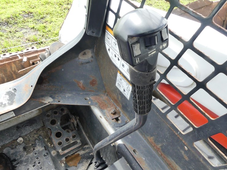 2019-bobcat-t550-image-15