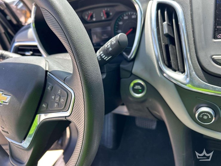 2020-chevrolet-equinox-image-12
