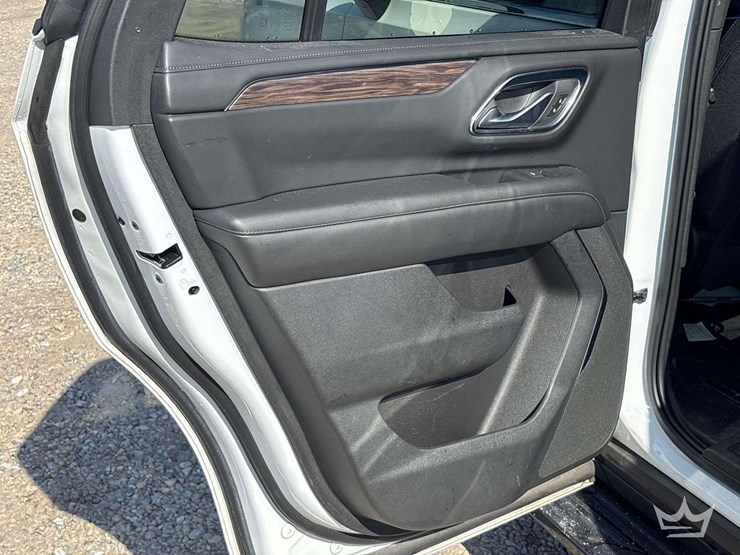 2022-chevrolet-tahoe-image-18