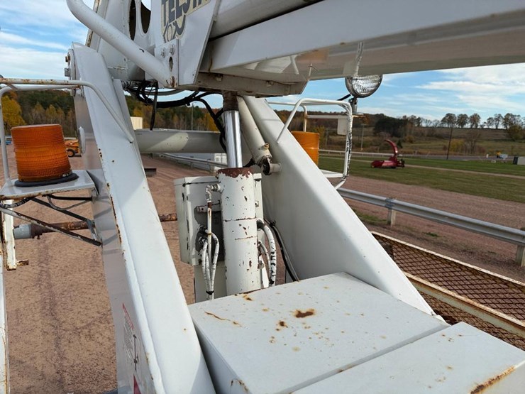 2008-international-durastar-4300-image-49