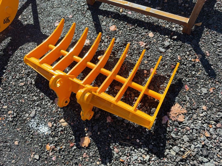 caterpillar-303-image-3