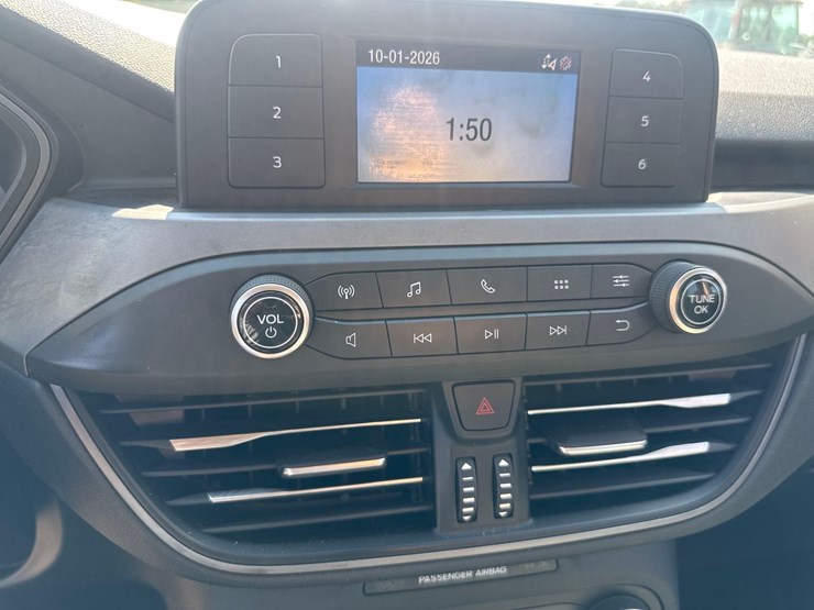 2020-ford-escape-image-18