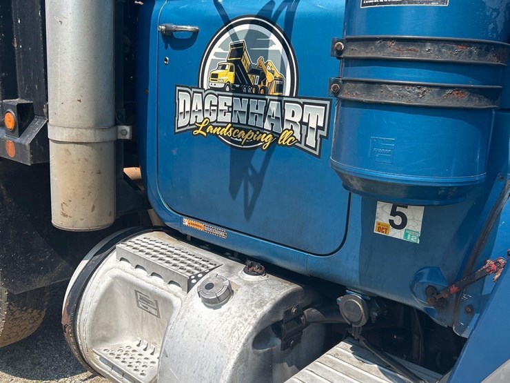 1996-mack-rd690s-image-37