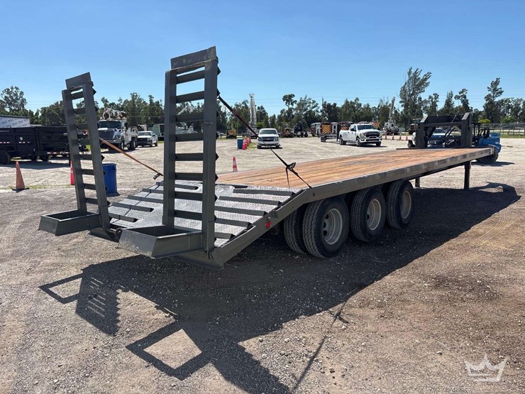 1996-ande-30ft.-gooseneck-tri-axle-flatbed-trailer-image-3