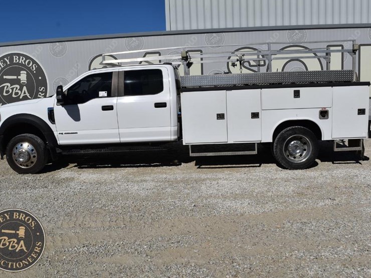 2020-ford-f550-xl-image-13