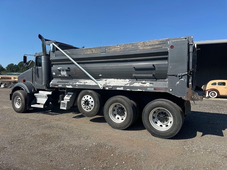 2016-kenworth-t800-image-4