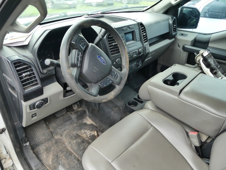 2019-ford-f150-xl-image-11