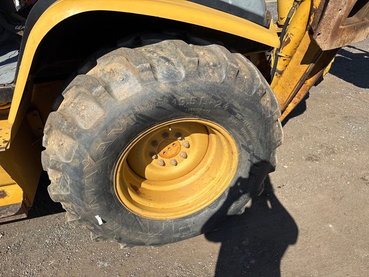 2001-caterpillar-420d-image-16