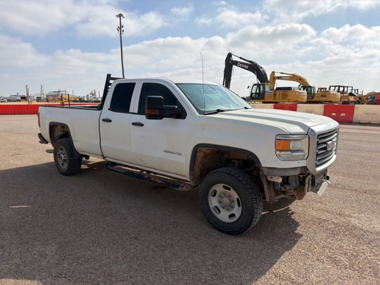 2018-gmc-sierra-2500hd-image-3