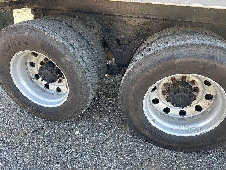 2016-kenworth-t800-image-14