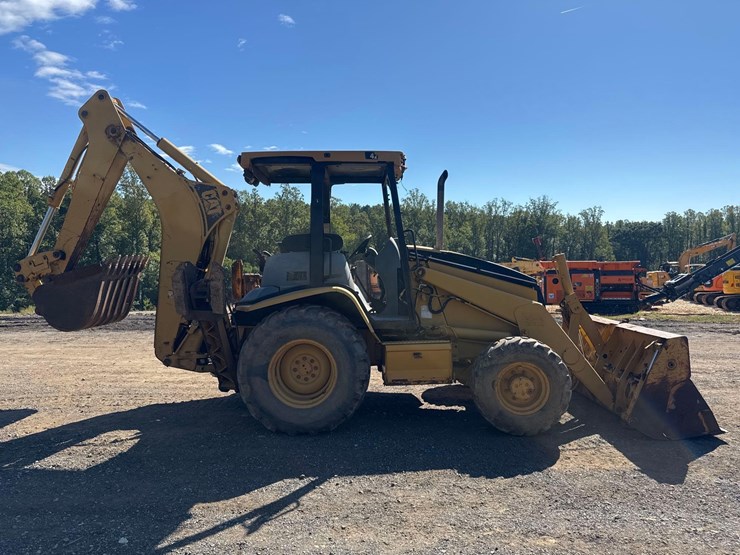 2001-caterpillar-420d-image-8