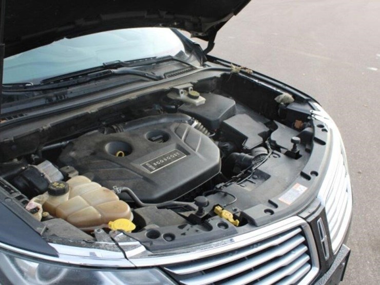 2010-lincoln-mkt-image-22